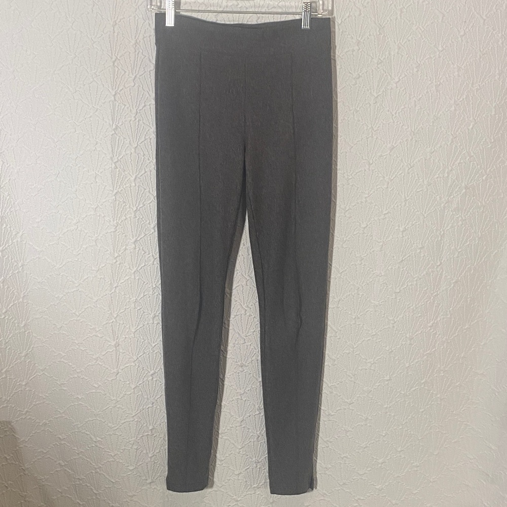 HUE Charcoal Leggings size S Figure Hugging Durable Closet Necessitates